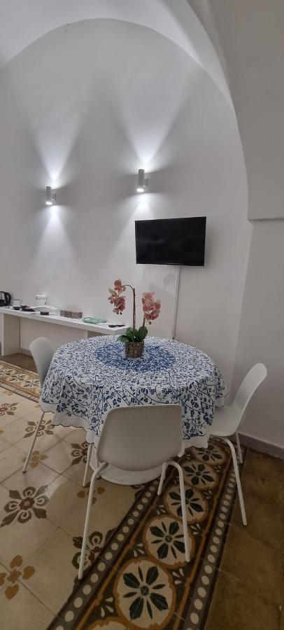 Amarcord Apartment Бриндизи Екстериор снимка